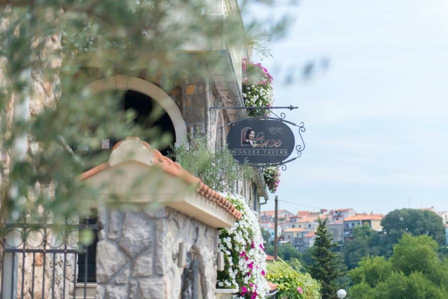 Luksuzne Sobe Luce Panzió Vrbnik Kültér fotó
